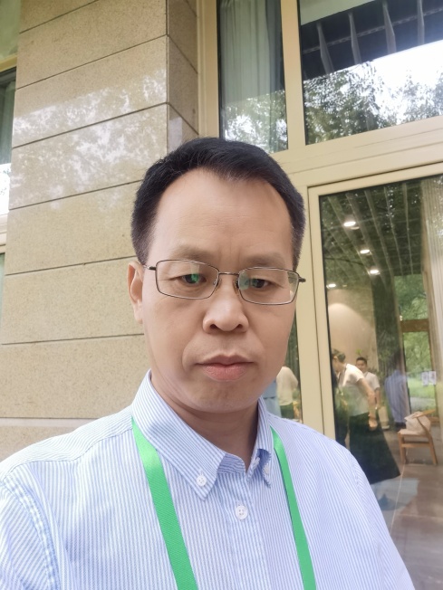 王主任报名咨询负责人