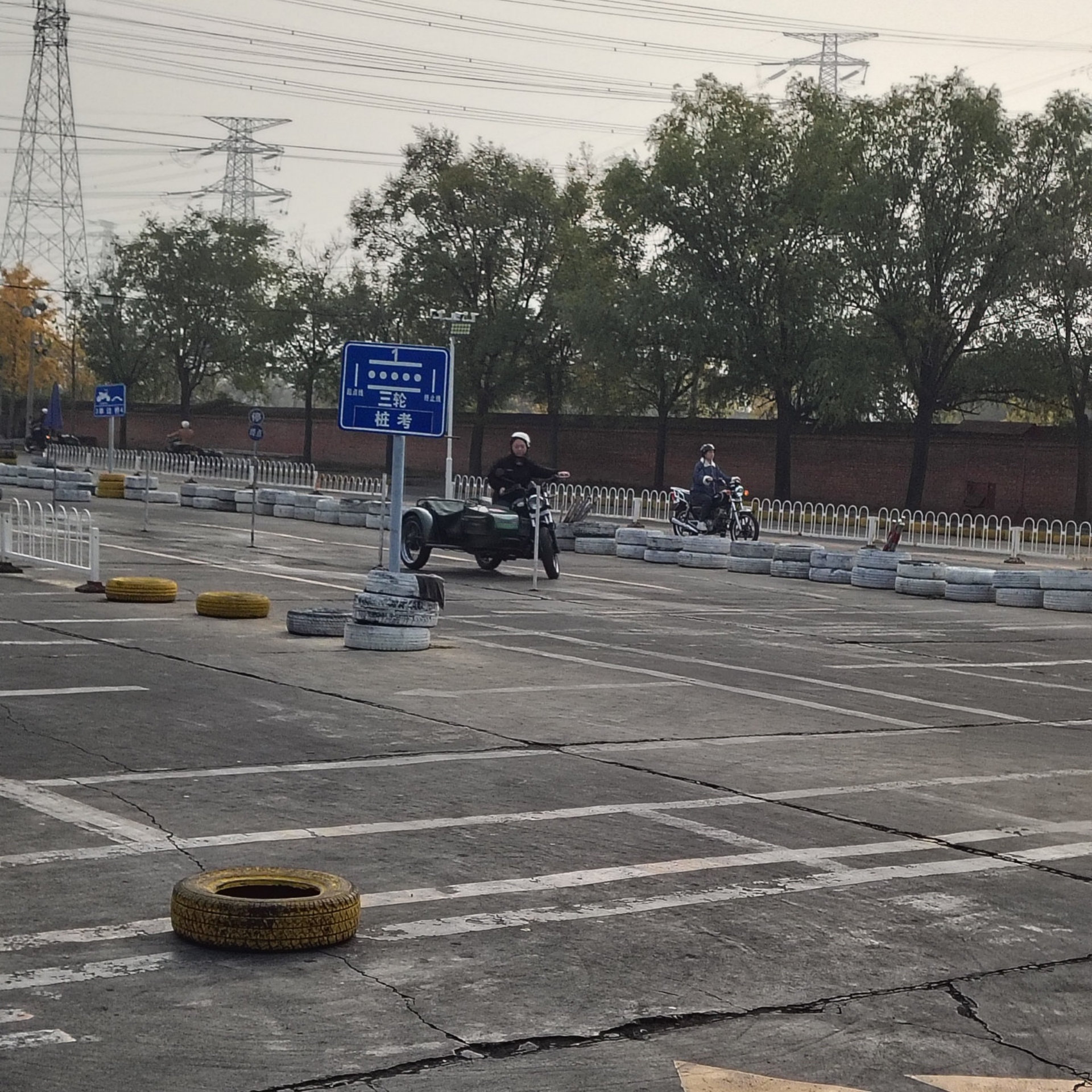 三轮摩托D照通常班训练场景