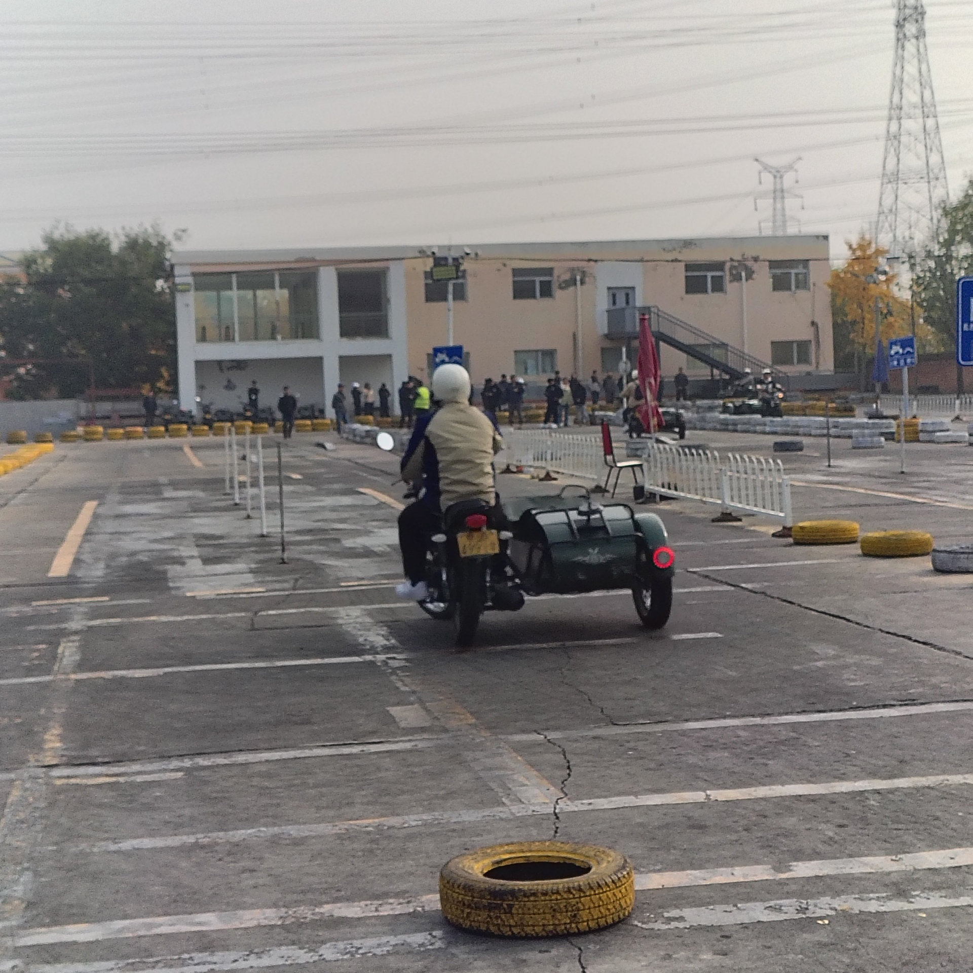 两轮摩托E照通常班训练场景