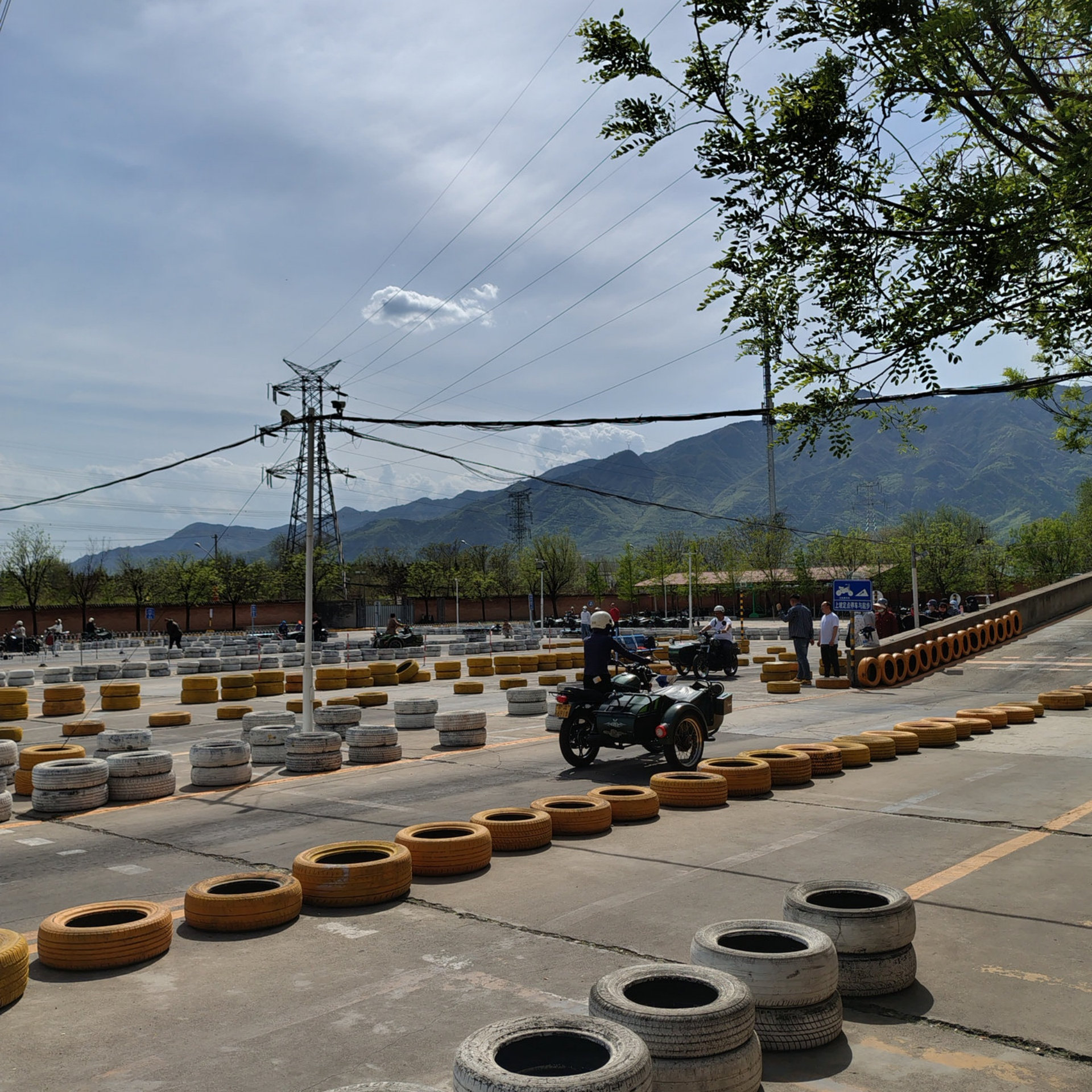 两轮摩托E照通常班训练场景