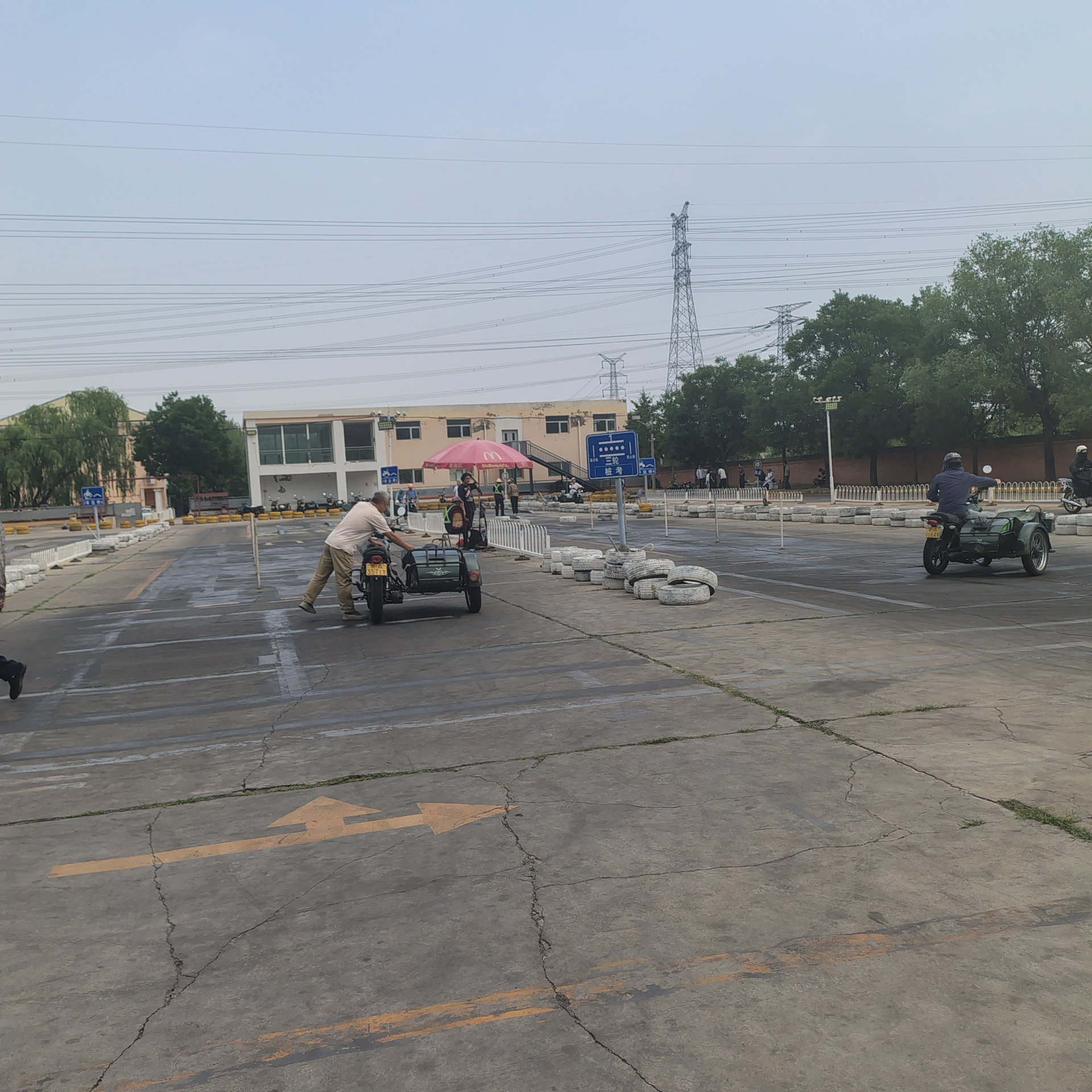 两轮摩托E照通常班训练场景