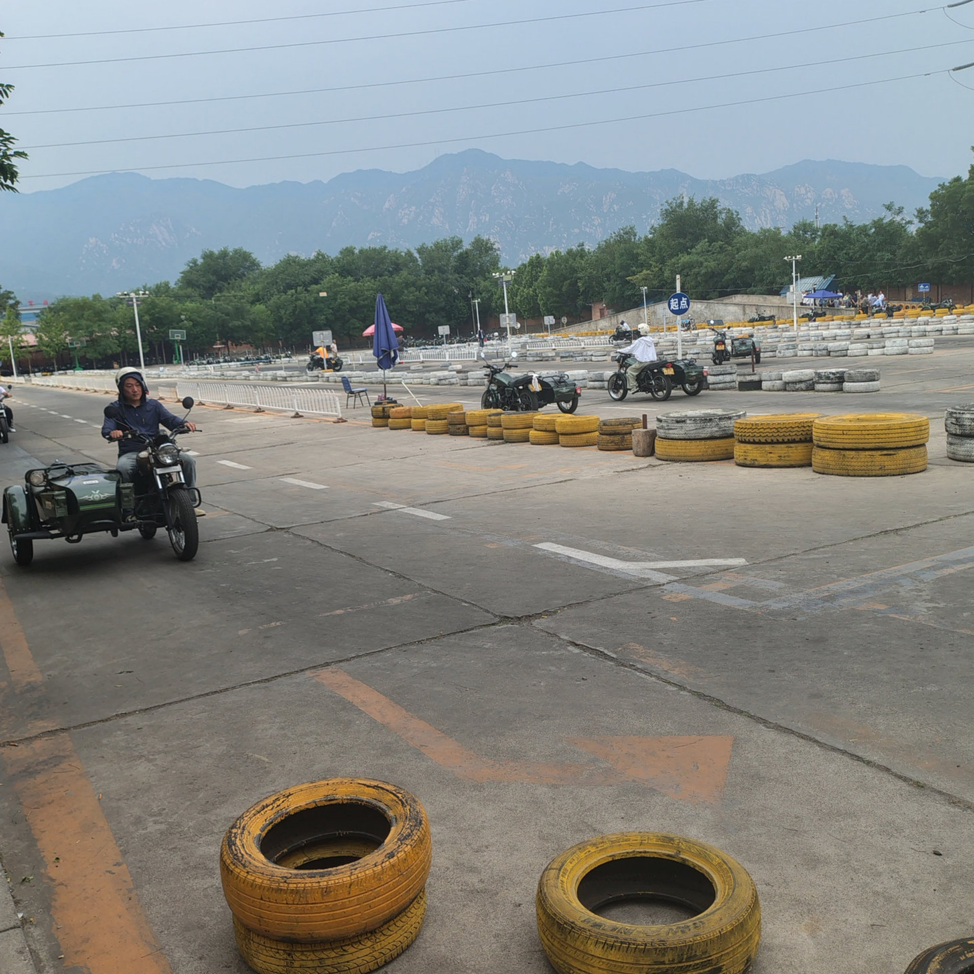 两轮摩托E照通常班训练场景