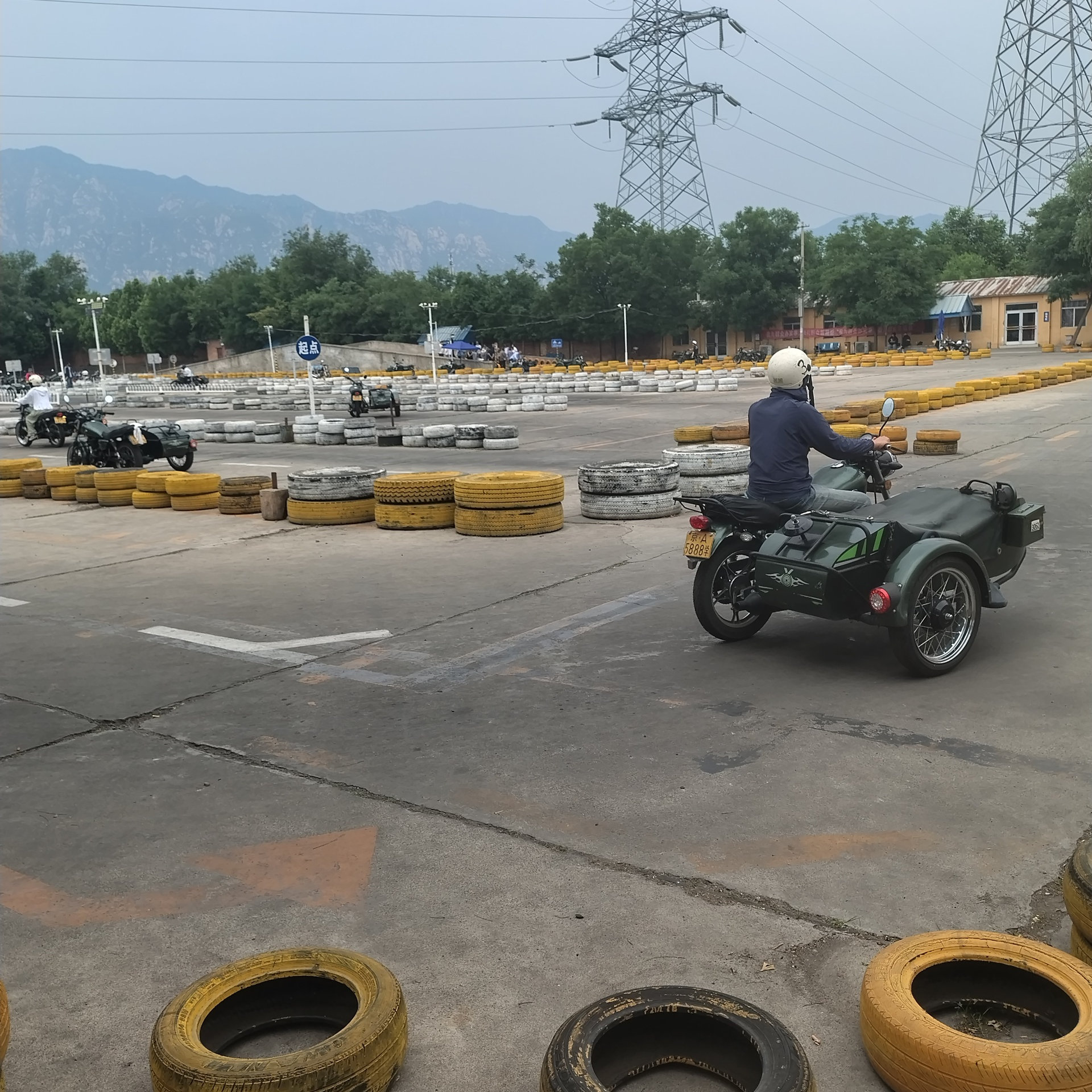 两轮摩托E照通常班训练场景