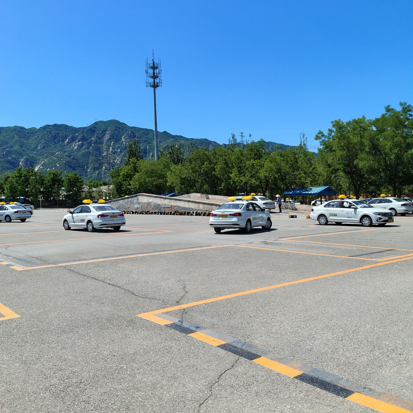 远大驾校汽车训练场景
